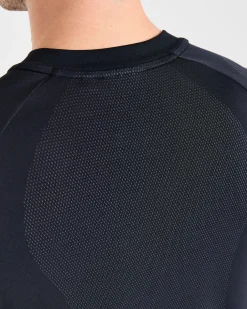 Attain Seamless Long Sleeve T Shirt