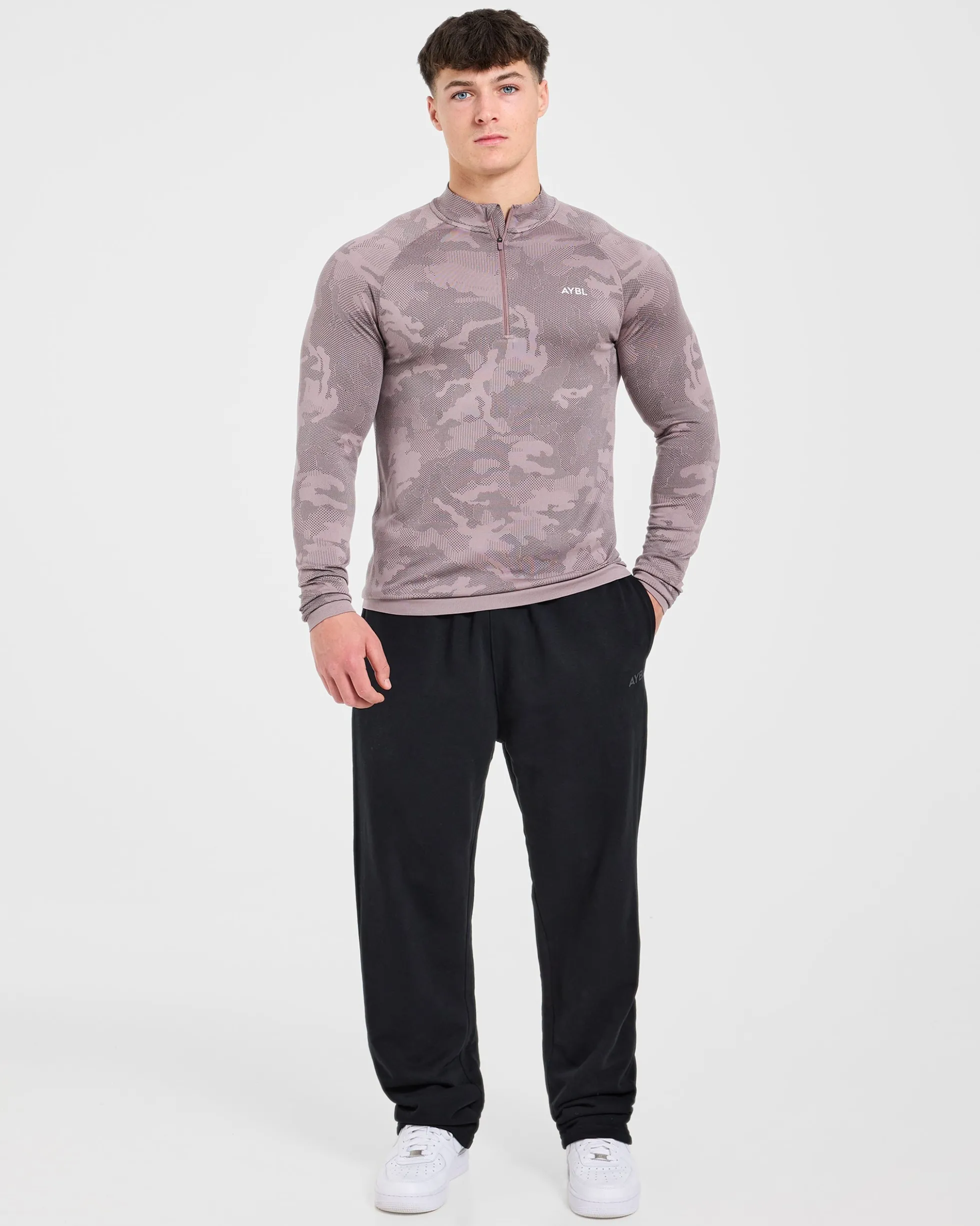 Camo Seamless 1/4 Zip Pullover