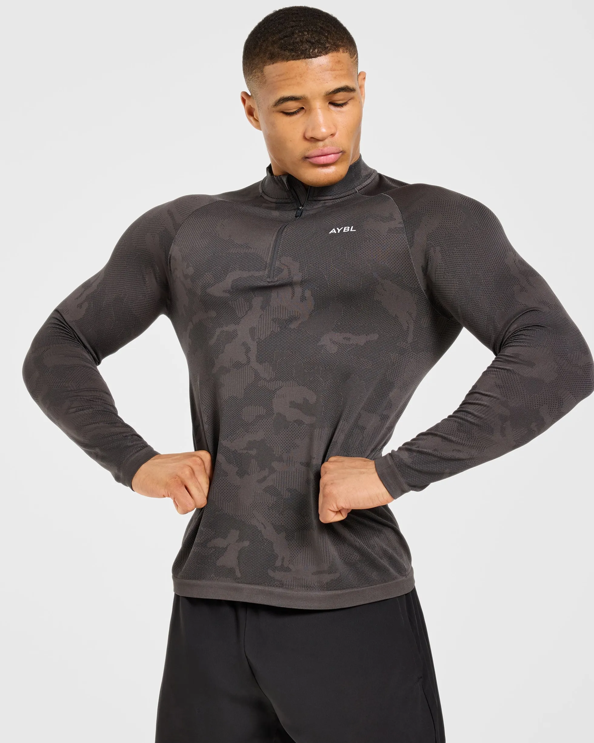 Camo Seamless 1/4 Zip Pullover