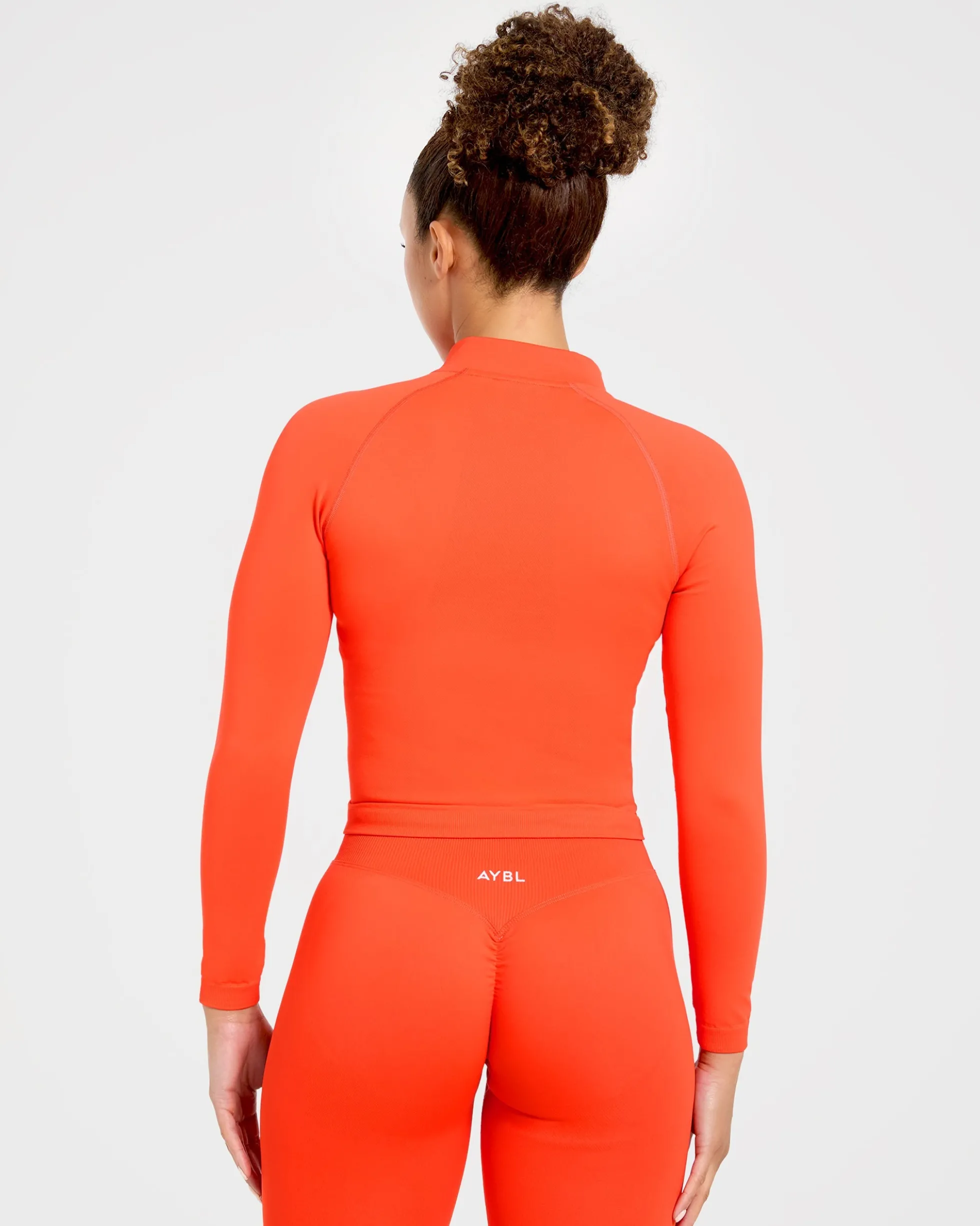 Enhance Seamless Jacket