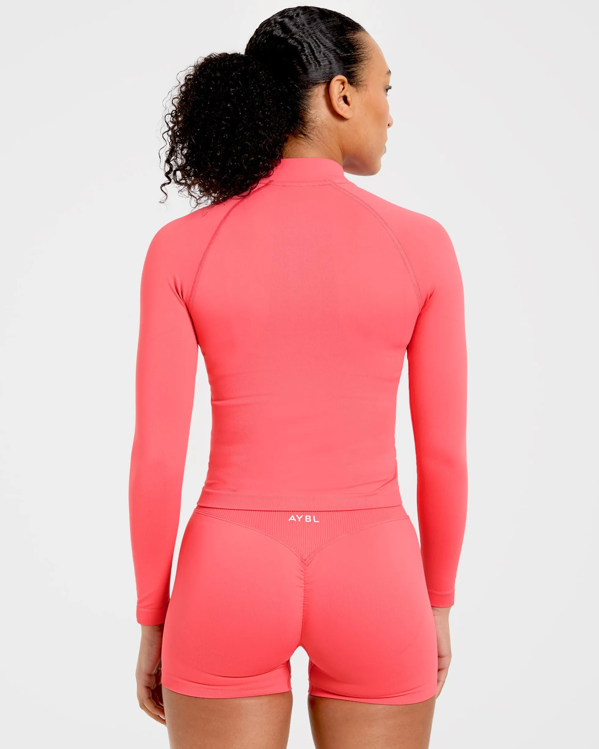 Enhance Seamless Jacket