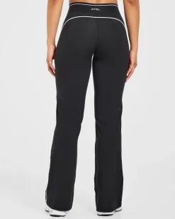Form Flared Leggings